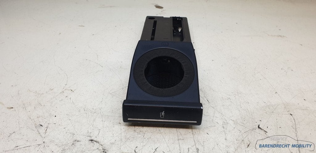 Verlichte bekerhouder Audi A3 8P 8P0862534C cupholder origin, Auto-onderdelen, Interieur en Bekleding, Gebruikt, AUDI AG, Auto-Union-Strasse 1
85045  Ingolstadt, DE