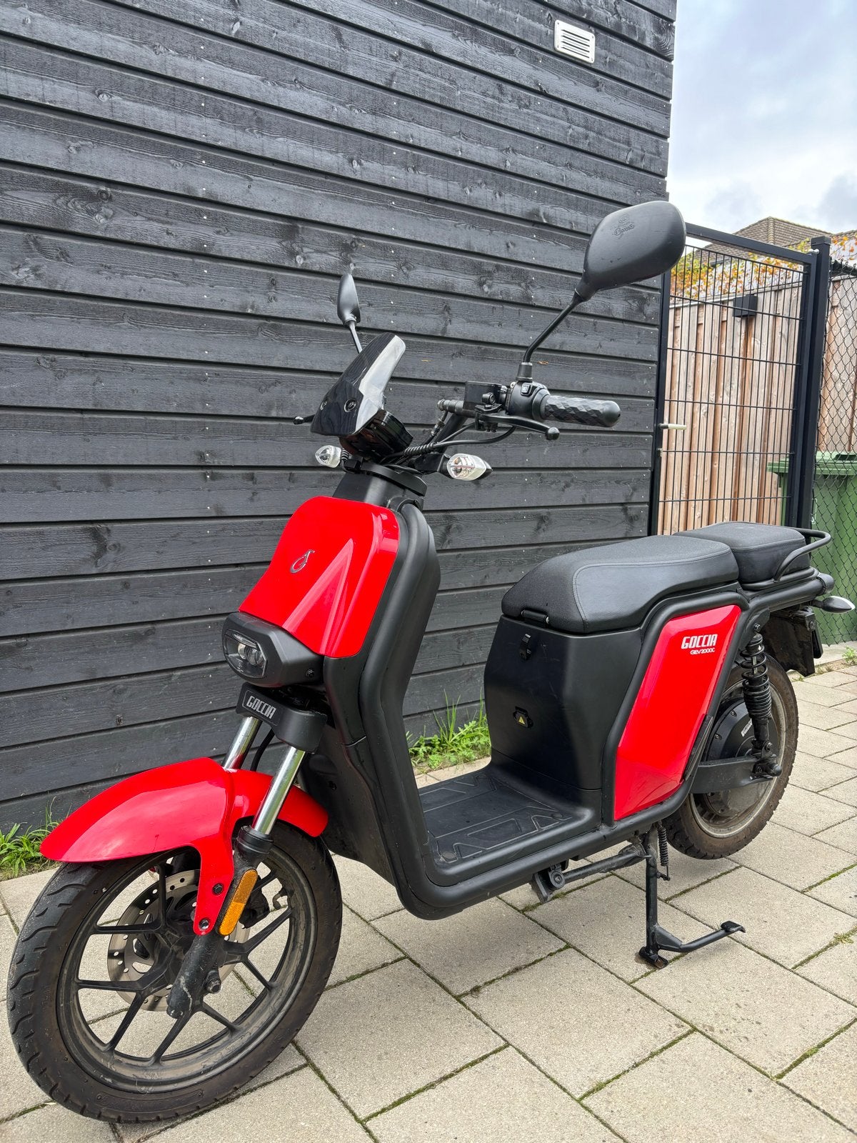 AGM Goccia Gev2000 incl. oplader en slot, Gebruikt, Elektrisch, Ophalen, Overige merken