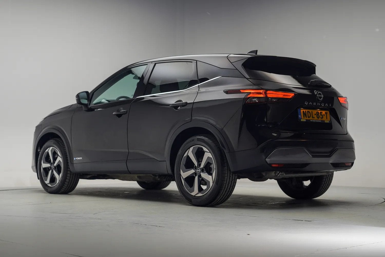 Nissan QASHQAI 1.5 e-POWER 190pk N-Connecta Aut. [ LED Navi, Auto's, 1497 cc, Gebruikt, 750 kg, 190 pk