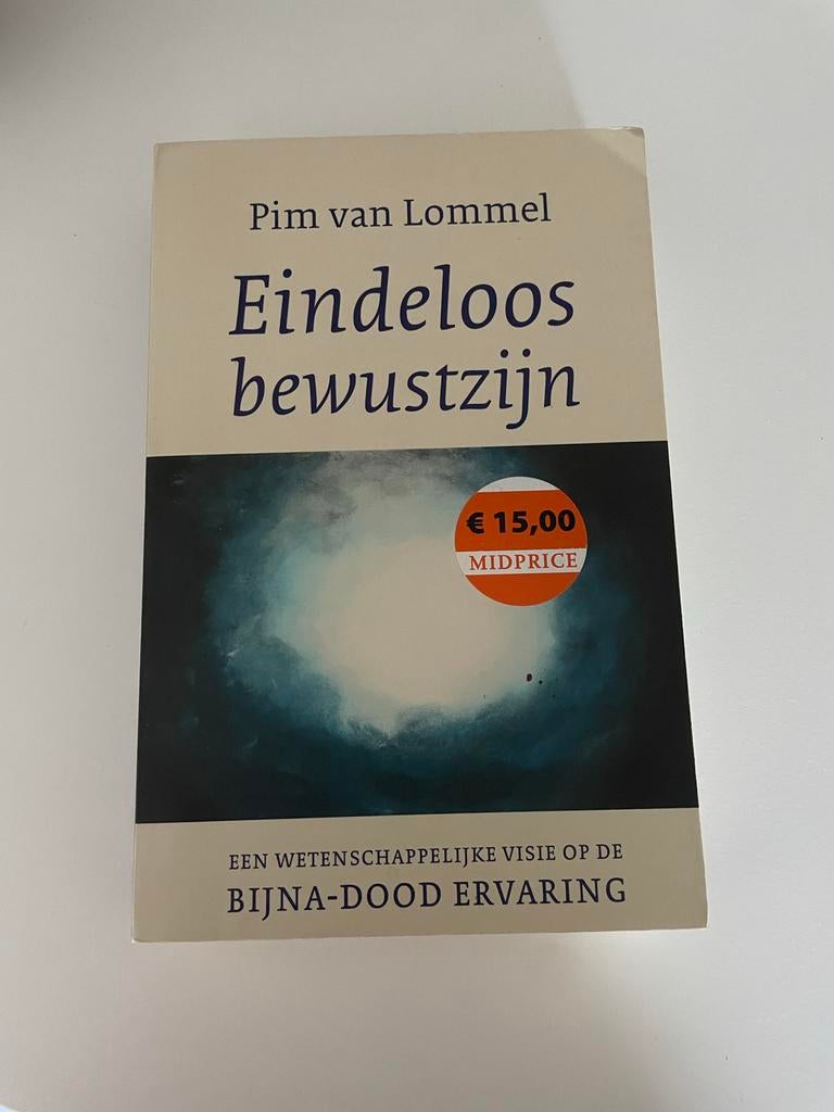 Eindeloos bewustzijn - Pim van Lommel, Boeken, Ophalen of Verzenden, Gelezen, Ziel of Sterfelijkheid, Achtergrond en Informatie