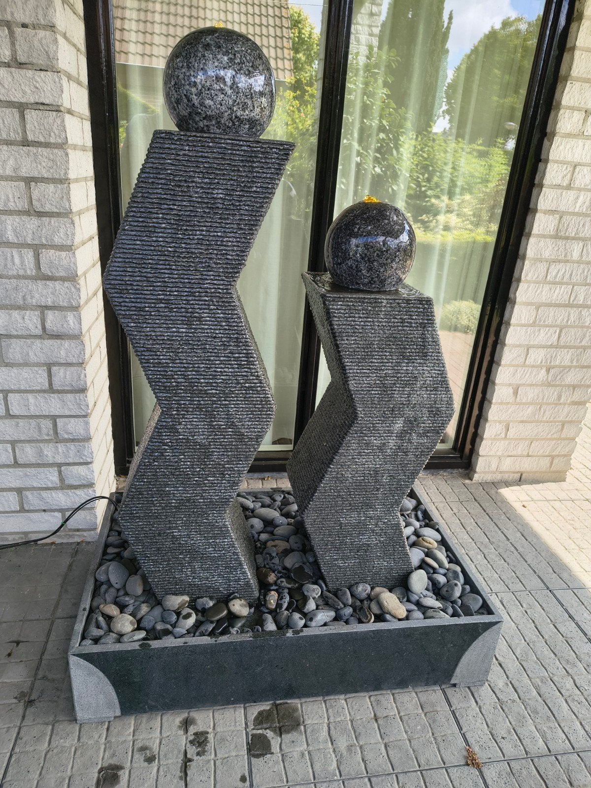 Moderne granieten waterornament met LED-verlichting, Tuin en Terras, Ophalen, Zo goed als nieuw, Graniet, Fontein