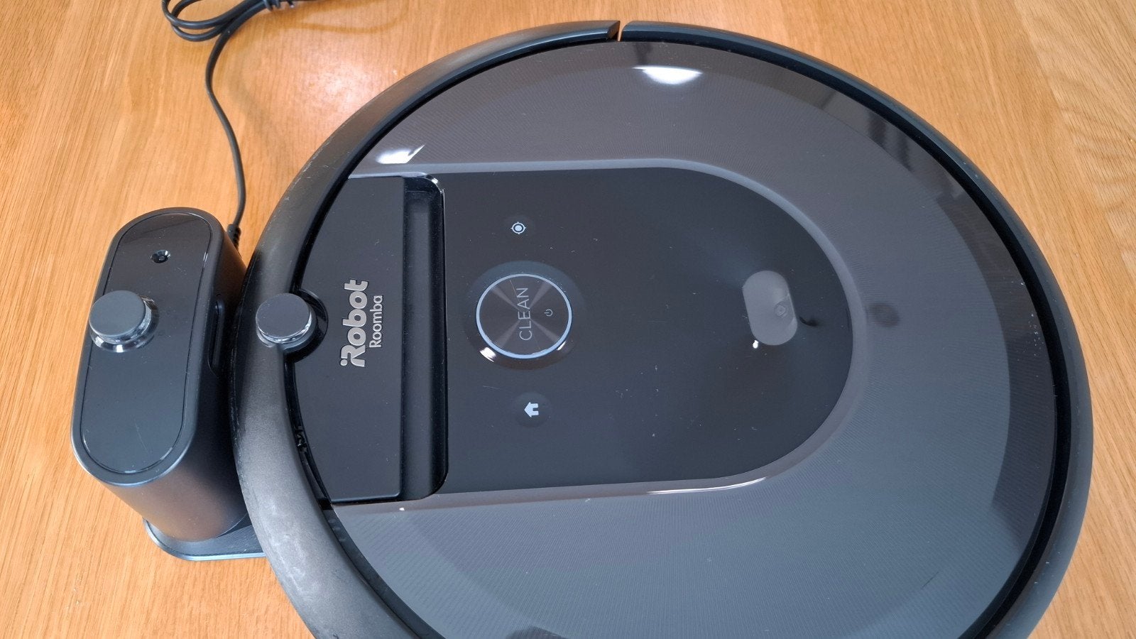 iRobot Roomba i7 Robotstofzuiger met Oplaadstation, IRobot, Ophalen of Verzenden, Zo goed als nieuw, Robotstofzuiger