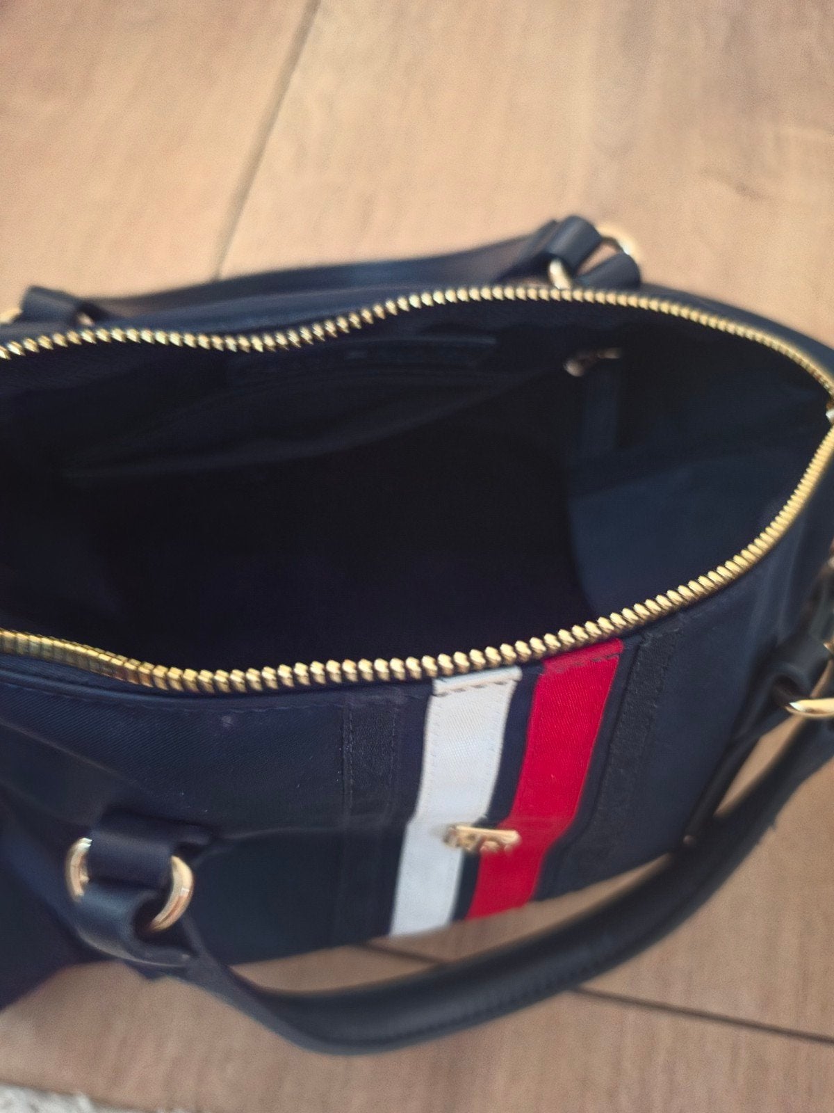 Tommy Hilfiger Handtas - Donkerblauw met strepen, Sieraden, Tassen en Uiterlijk, Ophalen of Verzenden, Zo goed als nieuw, Blauw