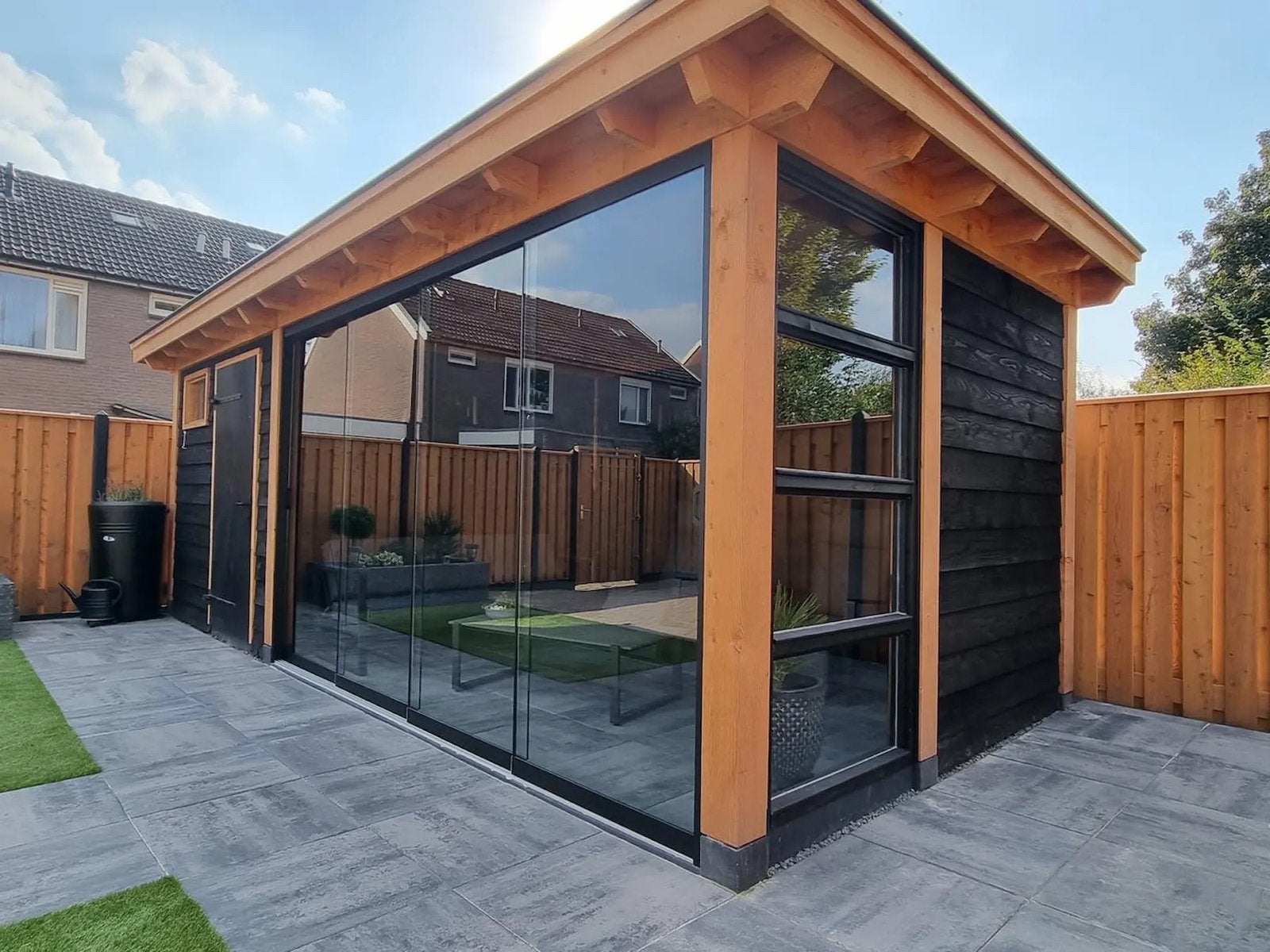 Gezocht: Glazen Schuifwand - Max 220cm hoog, 380-420cm breed, Doe-het-zelf en Verbouw, Glas en Ramen, Ophalen, Gebruikt, Gevelraam of Ruit