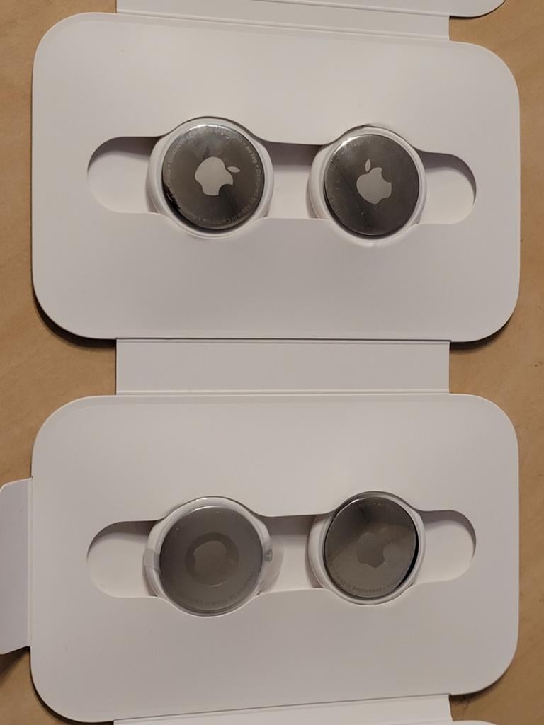 5 Apple AirTags (1 nieuw, 4 gebruikt), Telecommunicatie, Mobiele telefoons | Toebehoren en Onderdelen, Ophalen of Verzenden, Nieuw