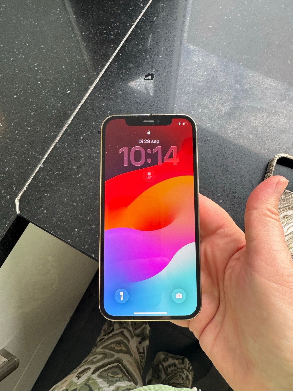 Foto 2 van iPhone 12 Pro  Goud 128GB - Zo goed als nieuw