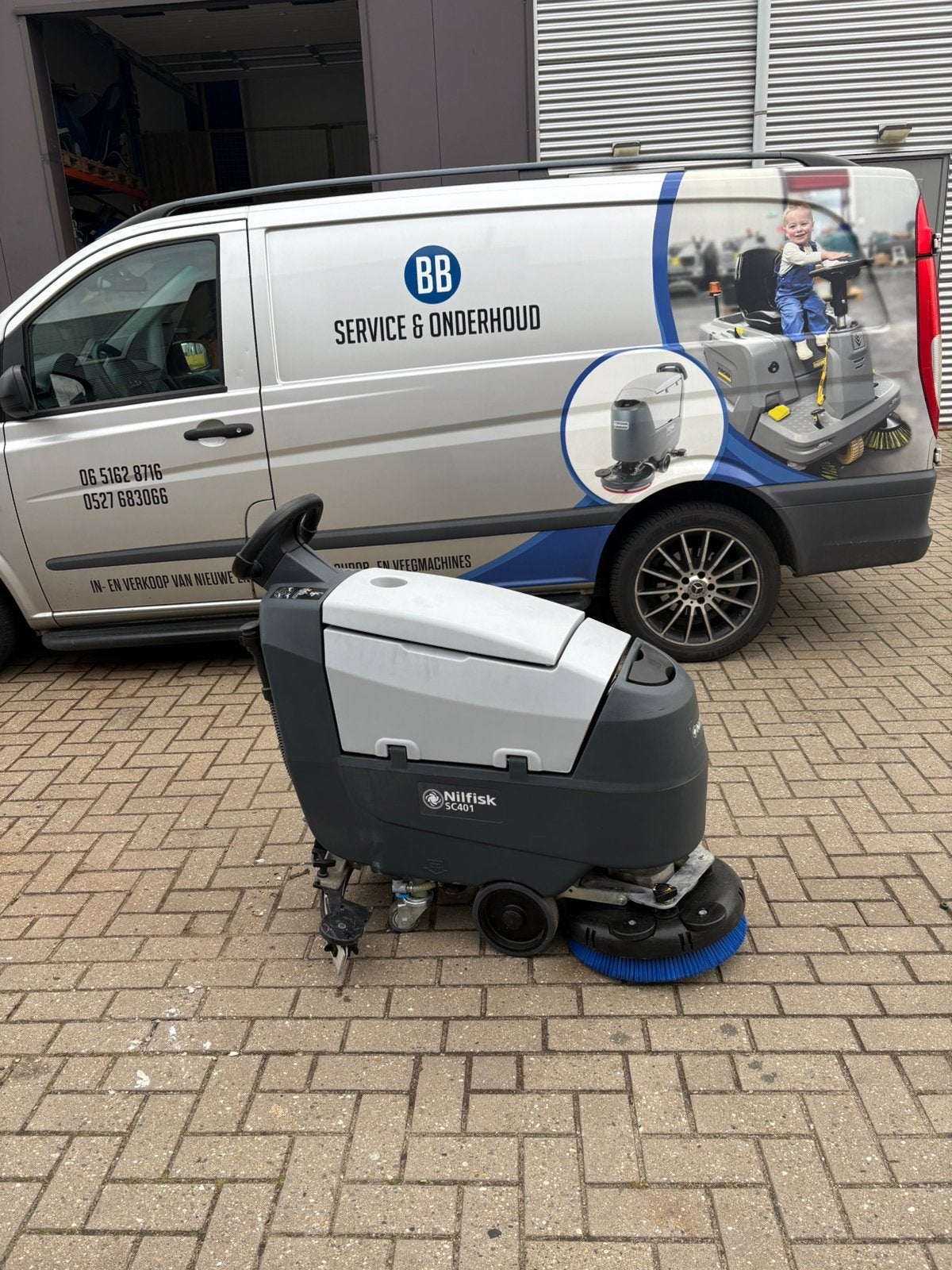 Schrobmachine Nilfisk SC401, Ophalen of Verzenden, Zo goed als nieuw