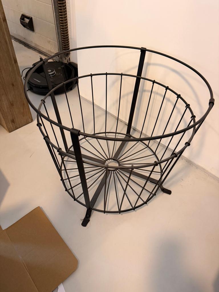 Tafel / mand, Huis en Inrichting, Tafels | Bijzettafels, Ophalen, Rond, Minder dan 55 cm, 45 tot 60 cm