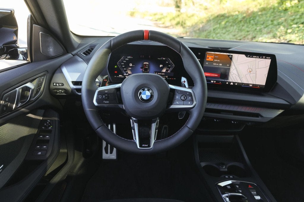 BMW 2 Serie Gran Coupé M235 xDrive Automaat / Panoramadak /, Auto's, BMW, 1998 cc, 4 cilinders, Met garantie (alle), Start-stop-systeem