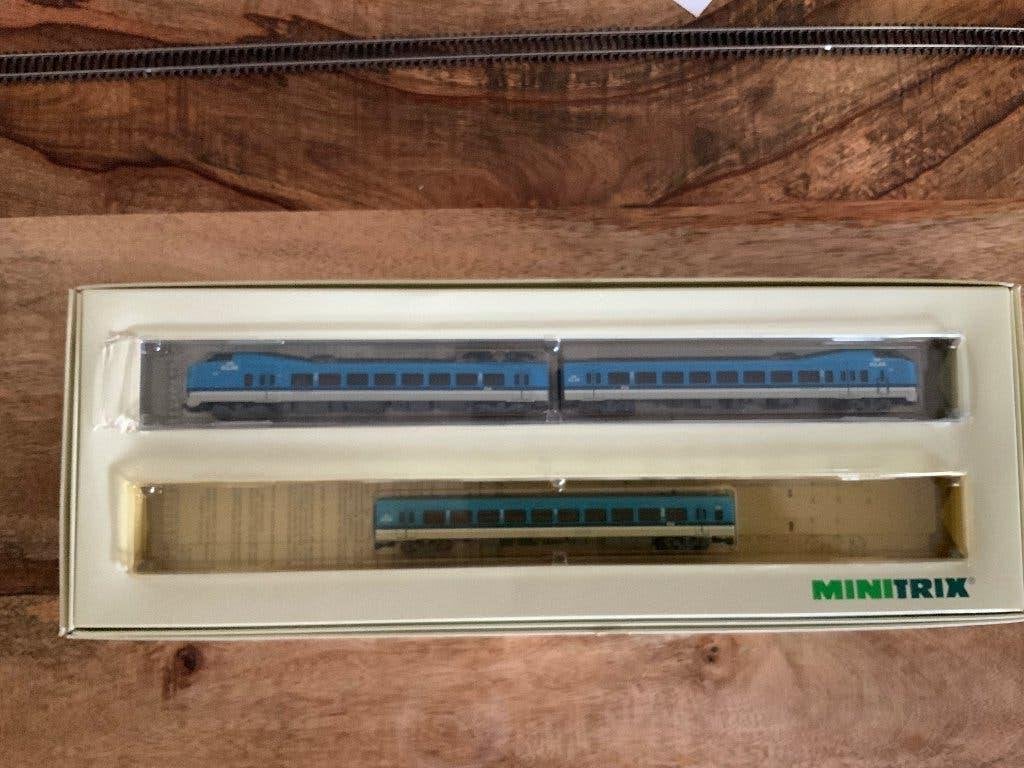 Minitrix koploper KLM digitaal, Ophalen, Gelijkstroom, Trix, NS