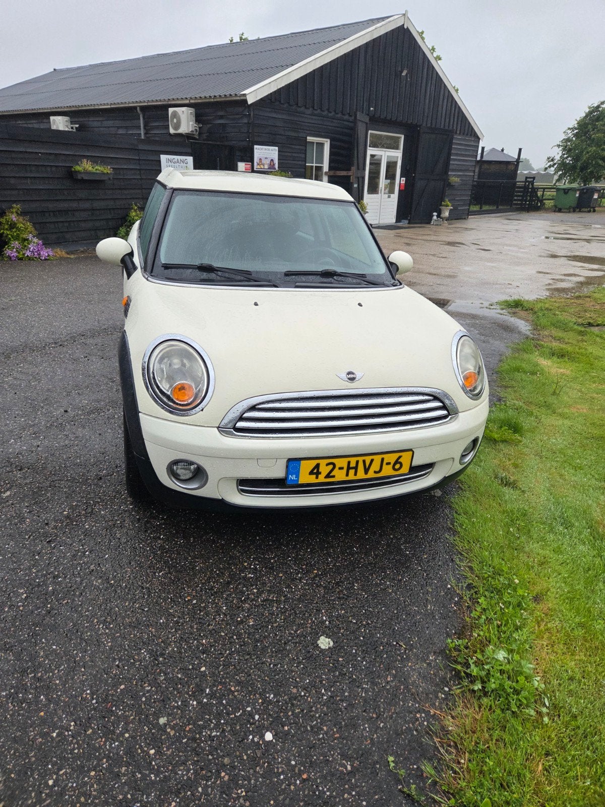 Mini Clubman 1.6 16V Cooper 2009 Wit, Voorwielaandrijving, 4 cilinders, 4 stoelen, Origineel Nederlands