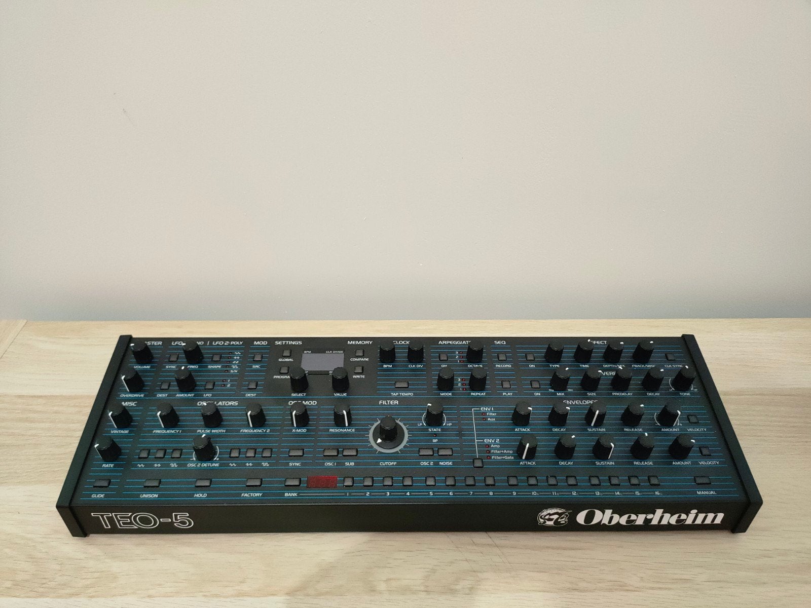Oberheim teo 5, Muziek en Instrumenten, Synthesizers, Ophalen of Verzenden, Nieuw, Overige aantallen, Overige merken