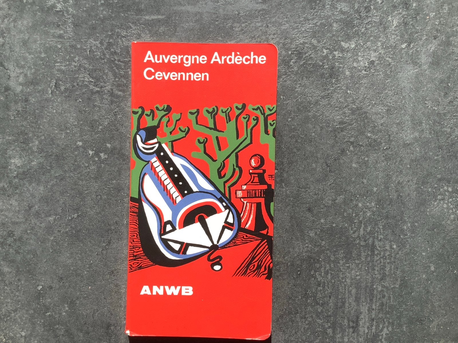 ANWB Reisgids Auvergne Ardèche Cevennen, Gelezen, Europa, Ophalen of Verzenden, Reisgids of -boek