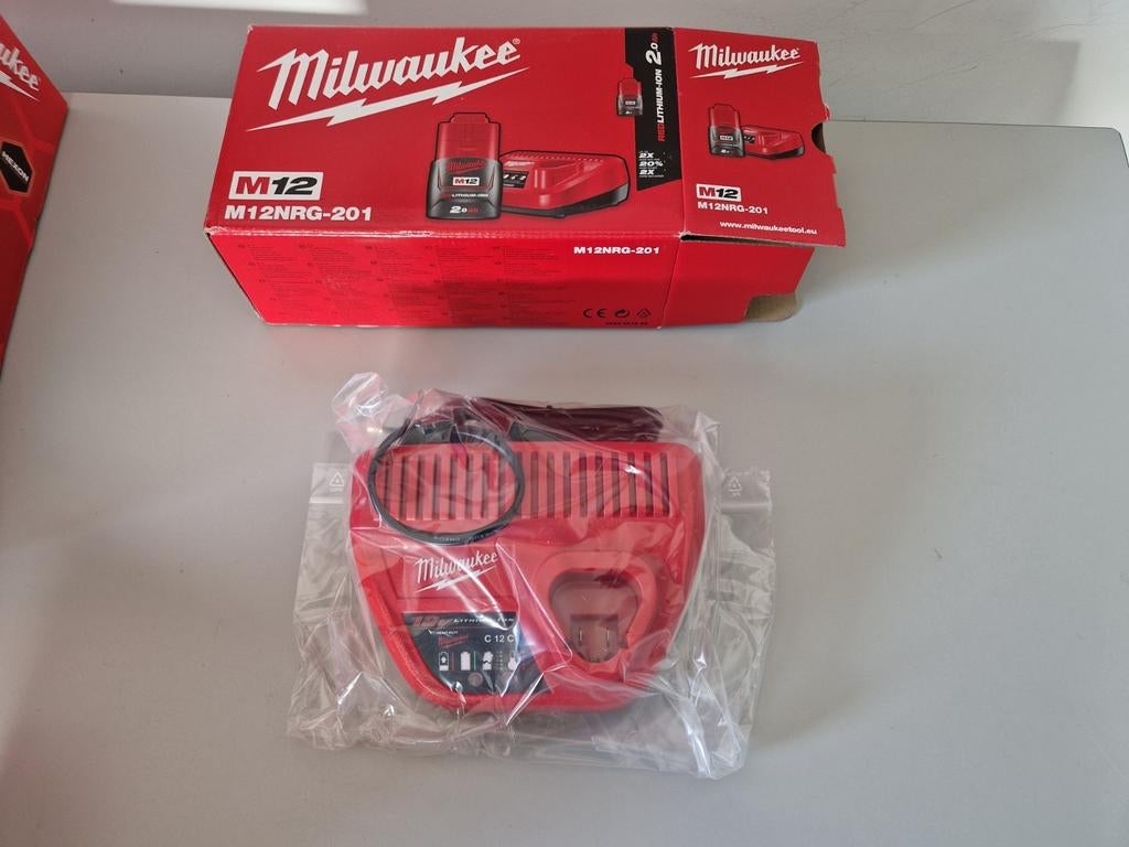Milwaukee oplader m12 , c12c , losse oplader voor m12 accu, Doe-het-zelf en Verbouw, Gereedschap | Overige machines, Ophalen, Nieuw
