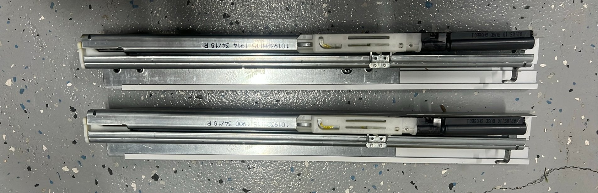 3x2 stuks geleiders voor Besta, Ophalen, Gebruikt