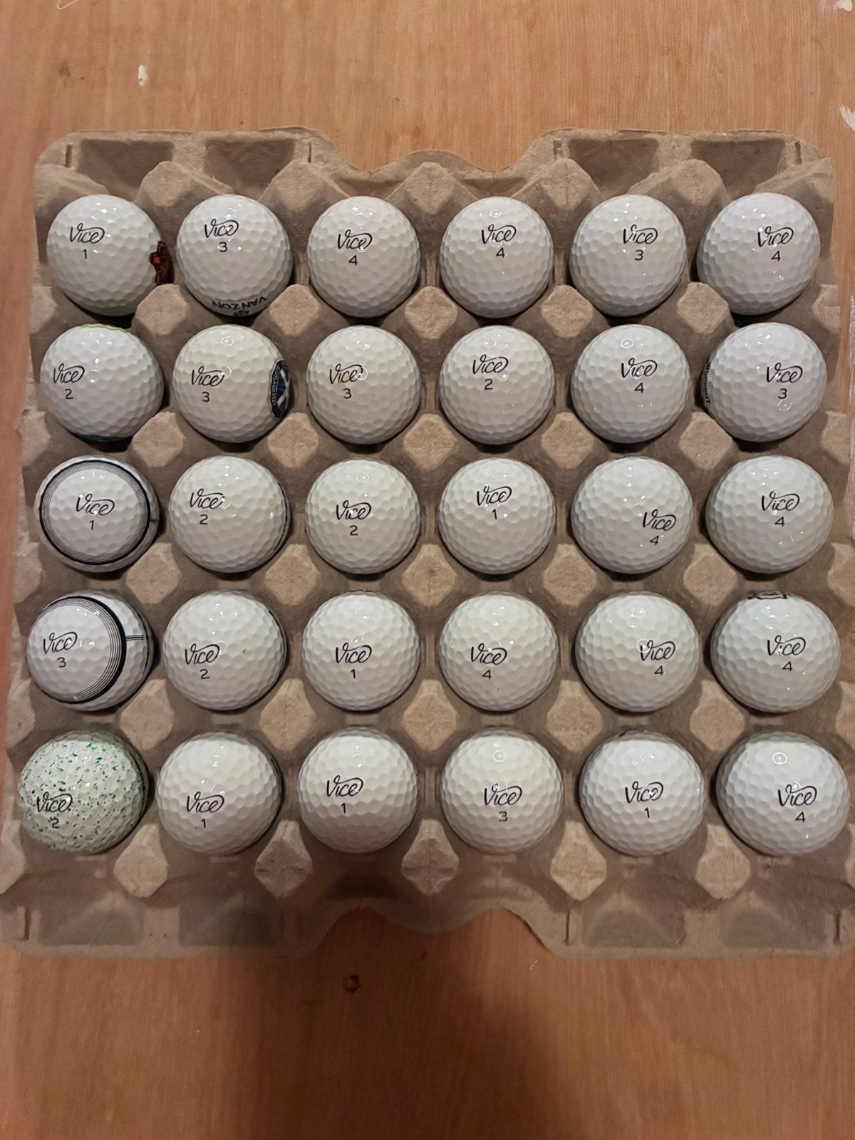 Golfballen vice pro plus 30x, Ophalen of Verzenden, Zo goed als nieuw, Bal(len)