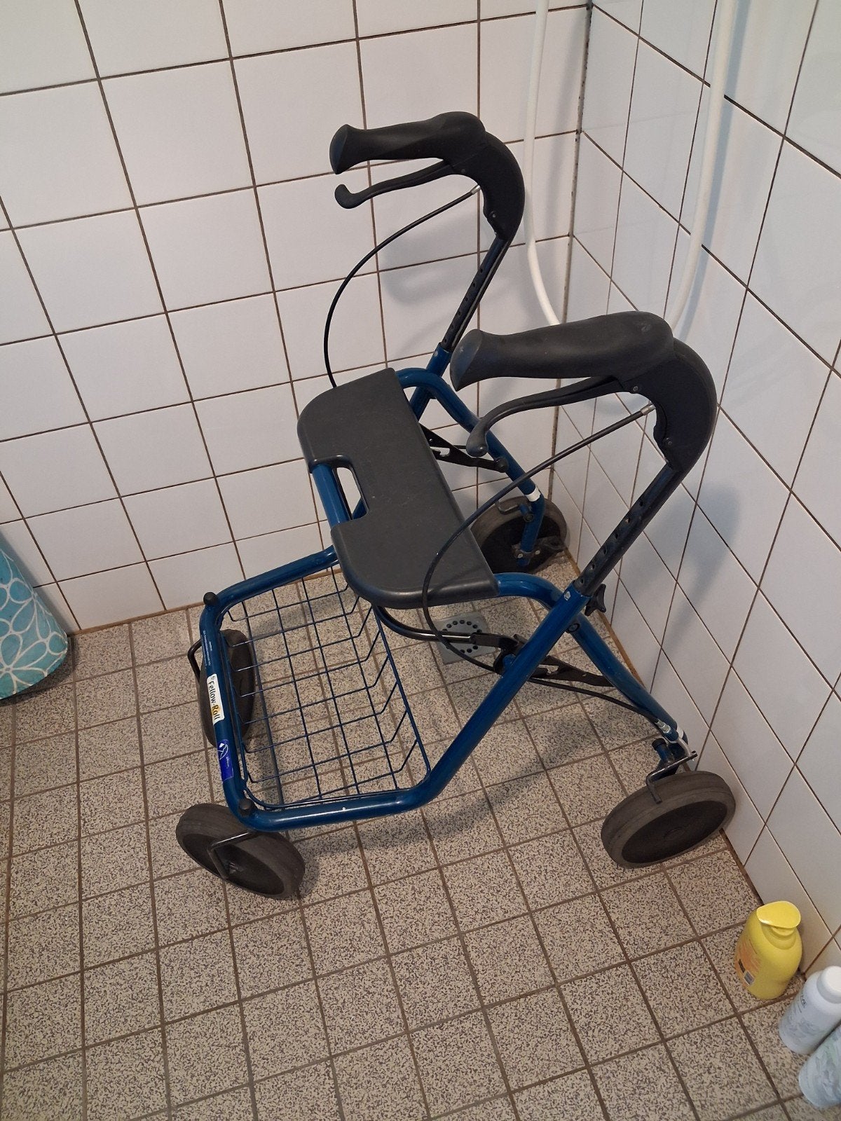 Fellow-Roll rollator lichtgewicht, Diversen, Ophalen, Lichtgewicht, Zo goed als nieuw