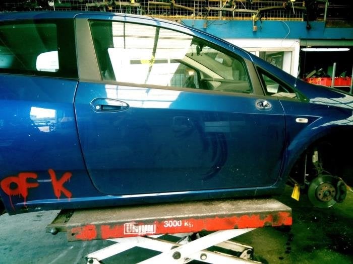 Portier 2Deurs rechts van een Fiat Punto Grande (C403), Gebruikt, -, Deur, -