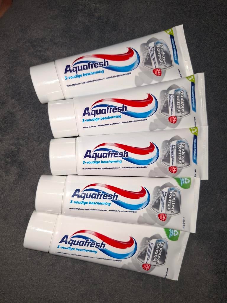 5x Aquafresh tandpasta Tandsteen controle, Ophalen of Verzenden, Nieuw, Tandpasta