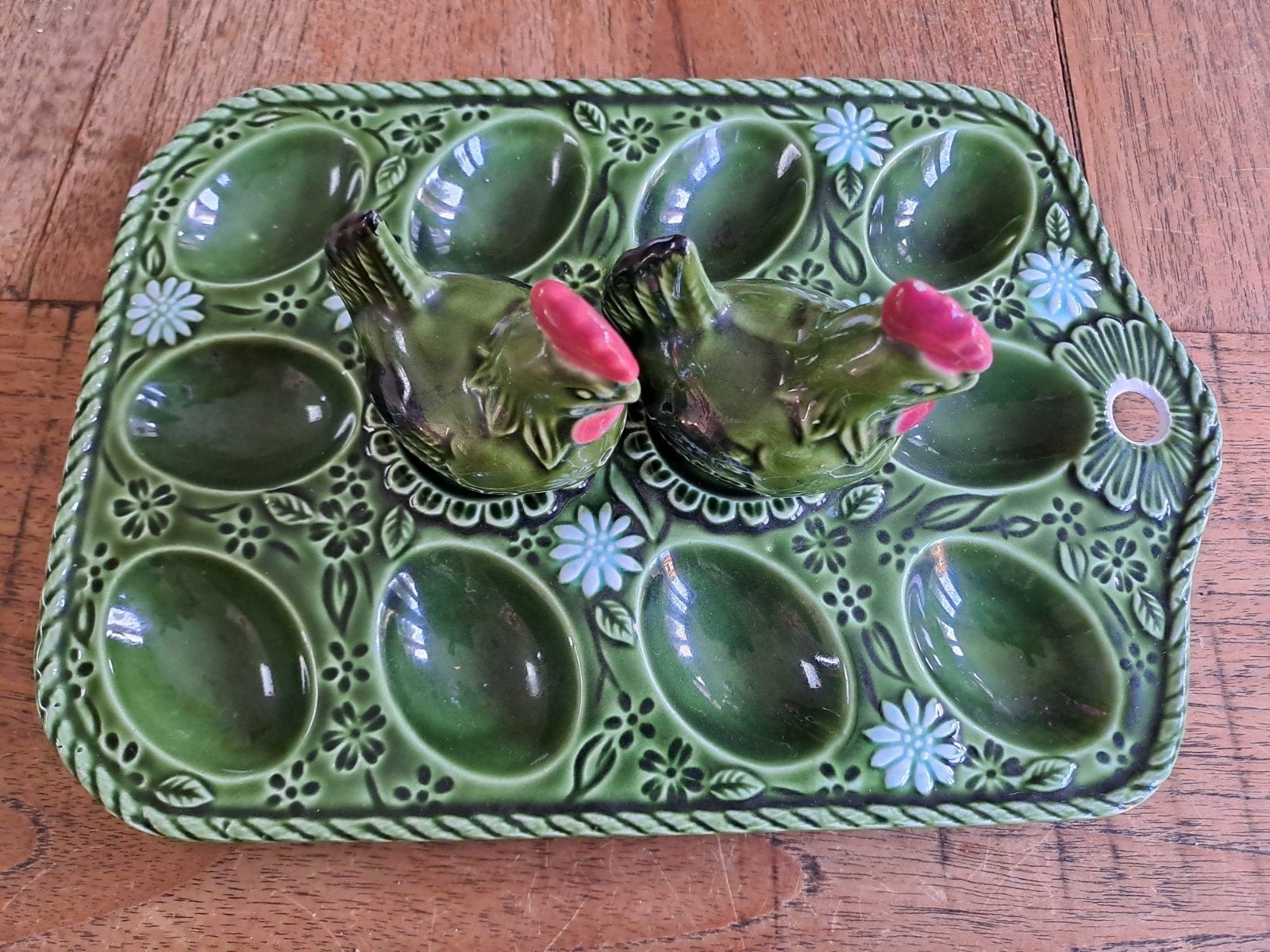 bord voor gevulde eitjes met peper en zout vaatje als kip, Ophalen of Verzenden