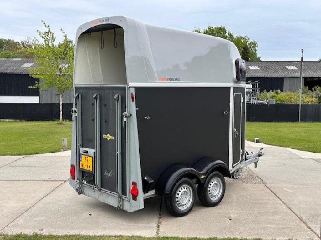 Humbaur 1,5 paardentrailer ALUMINIUM Bodem TOPSTAAT, Dieren en Toebehoren, Gebruikt, Hout, 1½-paards trailer