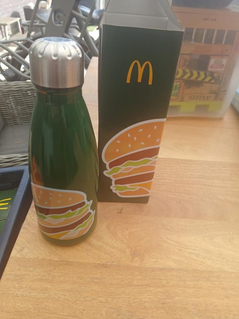 McDonald's fles en doos, Ophalen of Verzenden