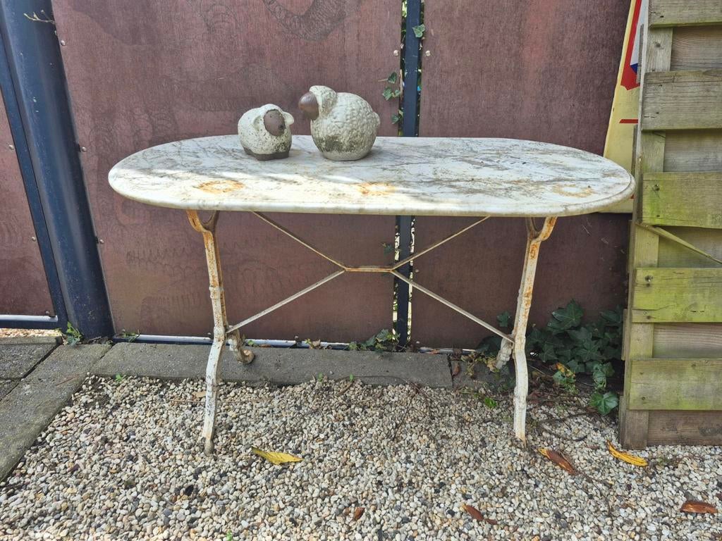 Marmeren sidetable met ijzeren onderstel, Huis en Inrichting, Tafels | Sidetables, Ophalen, Gebruikt, 100 tot 150 cm, 25 tot 50 cm
