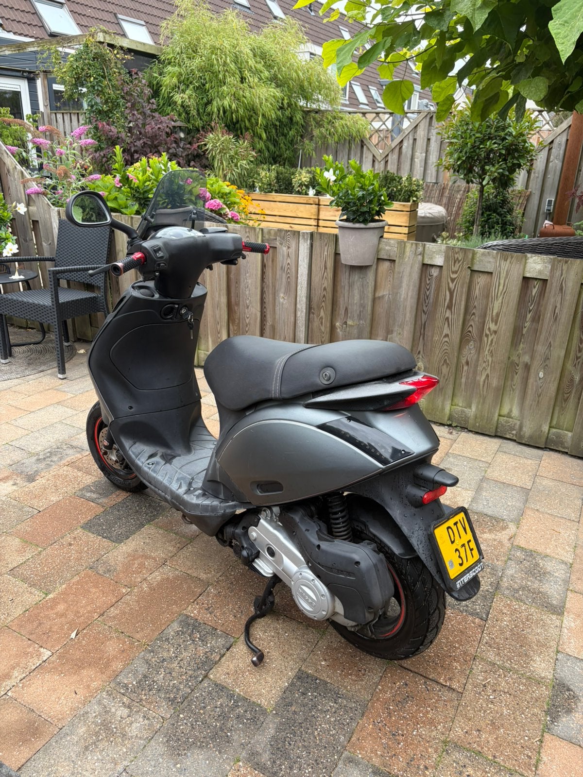 Scooter Piaggio Zipp 4 takt i Get, Ophalen, Zo goed als nieuw, Benzine, Zip