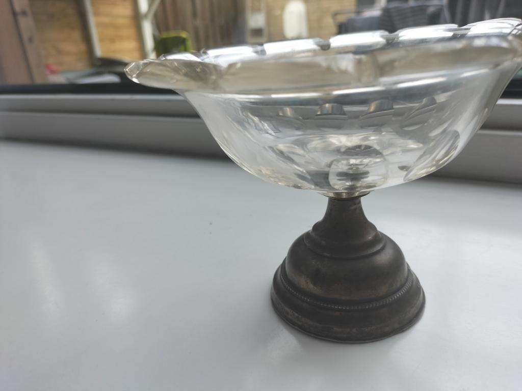 Zilveren voet met glazen schaal, Antiek en Kunst, Ophalen of Verzenden, Zilver