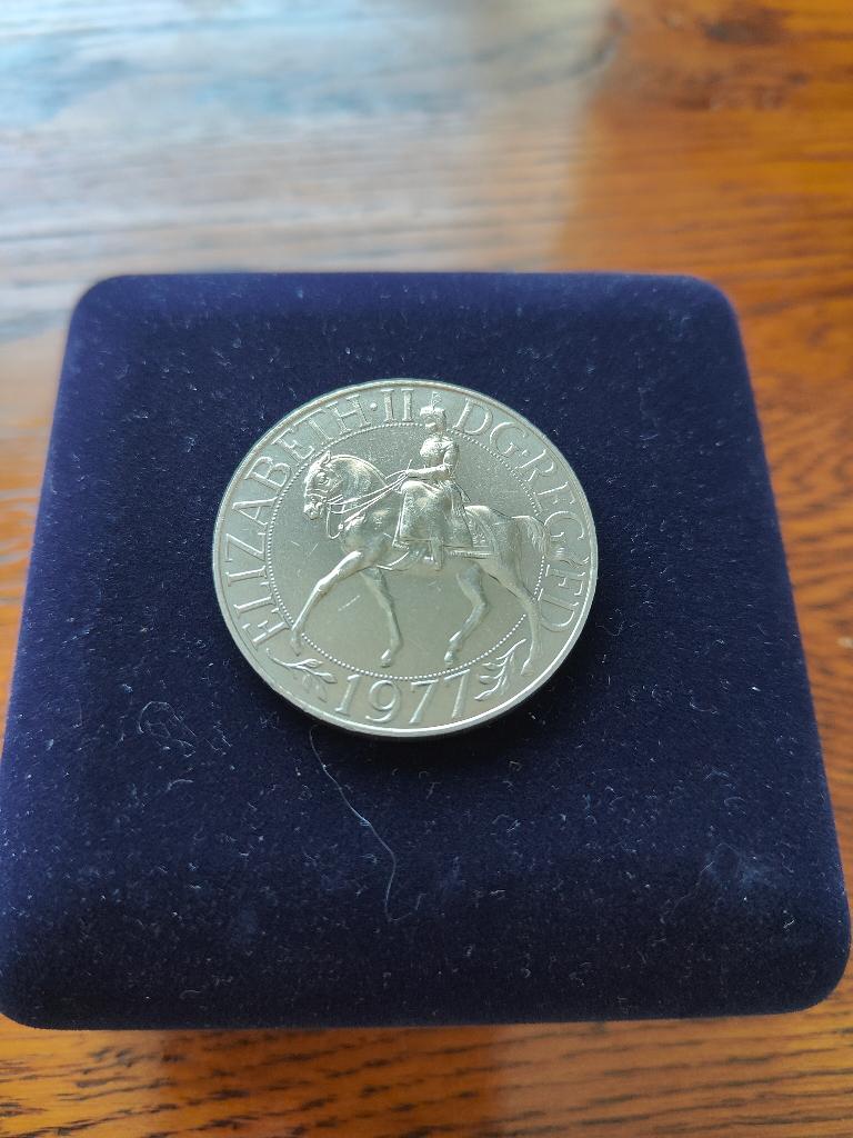 Engelse Crown 1977 zilveren jubileum, Ophalen of Verzenden, Losse munt