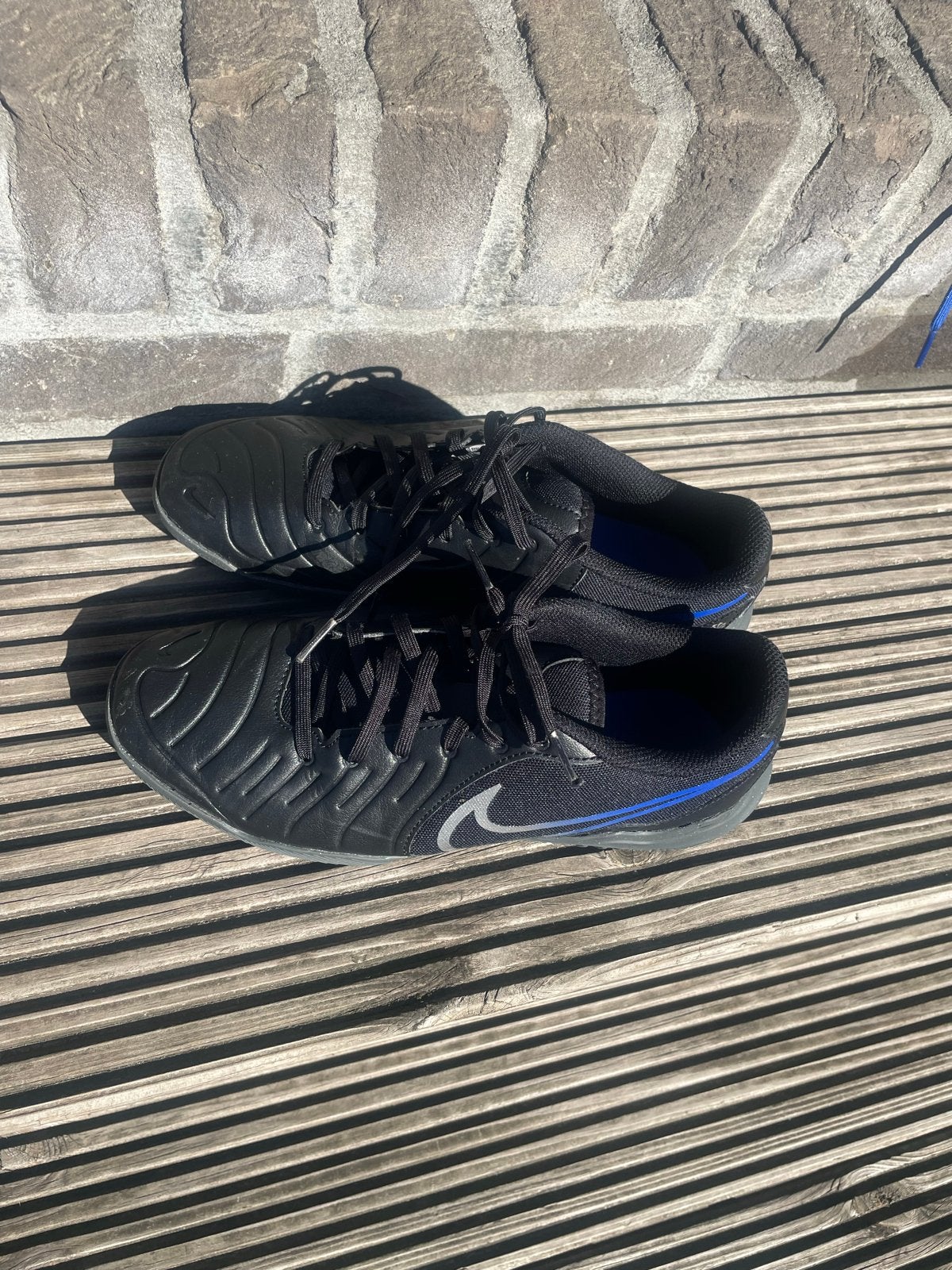 Nike zaalvoetbal schoenen maat 40 zo goed als nieuw, Sport en Fitness, Ophalen of Verzenden, Zo goed als nieuw, Schoenen
