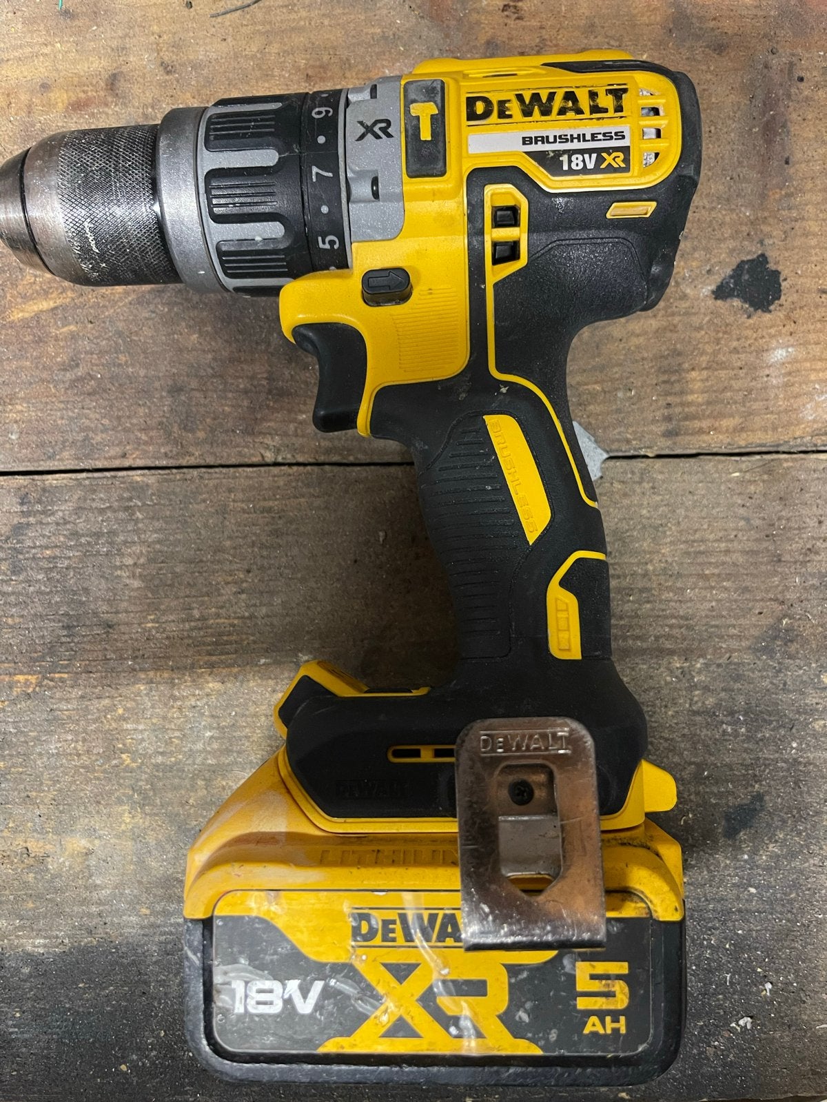 Dewalt DCD796 18V XR Accu Klopboormachine, 600 watt of meer, Ophalen of Verzenden, Klopboormechanisme, Zo goed als nieuw