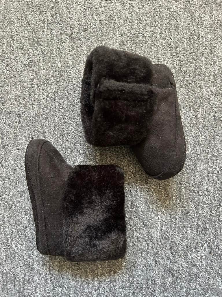 Zwarte baby slofjes/laarsjes/schoentjes, maat 6-12 maanden, Ophalen of Verzenden, Nieuw, Jongetje of Meisje, Slofjes