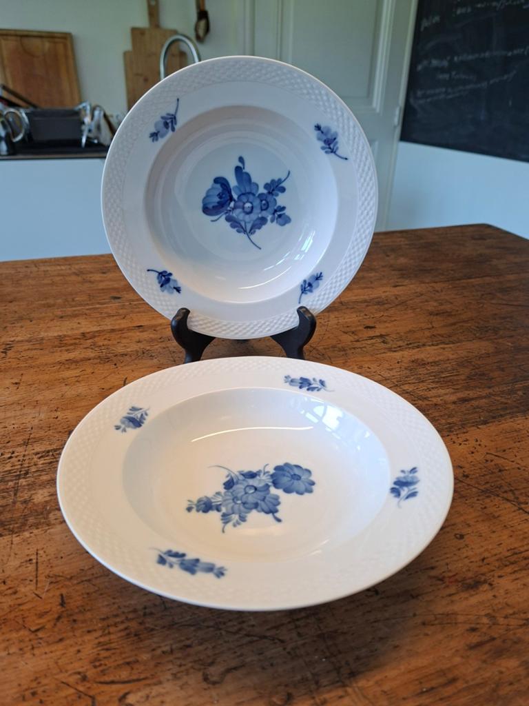 2 Royal Copenhagen Blue Flower Braided diepe borden, Antiek en Kunst, Ophalen of Verzenden