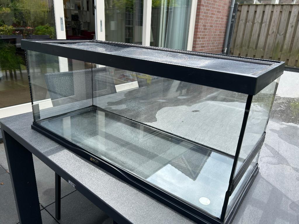 Terrarium set - tank; heating lamp: light; caves and other, Dieren en Toebehoren, Ophalen, Gebruikt, Terrarium of Paludarium