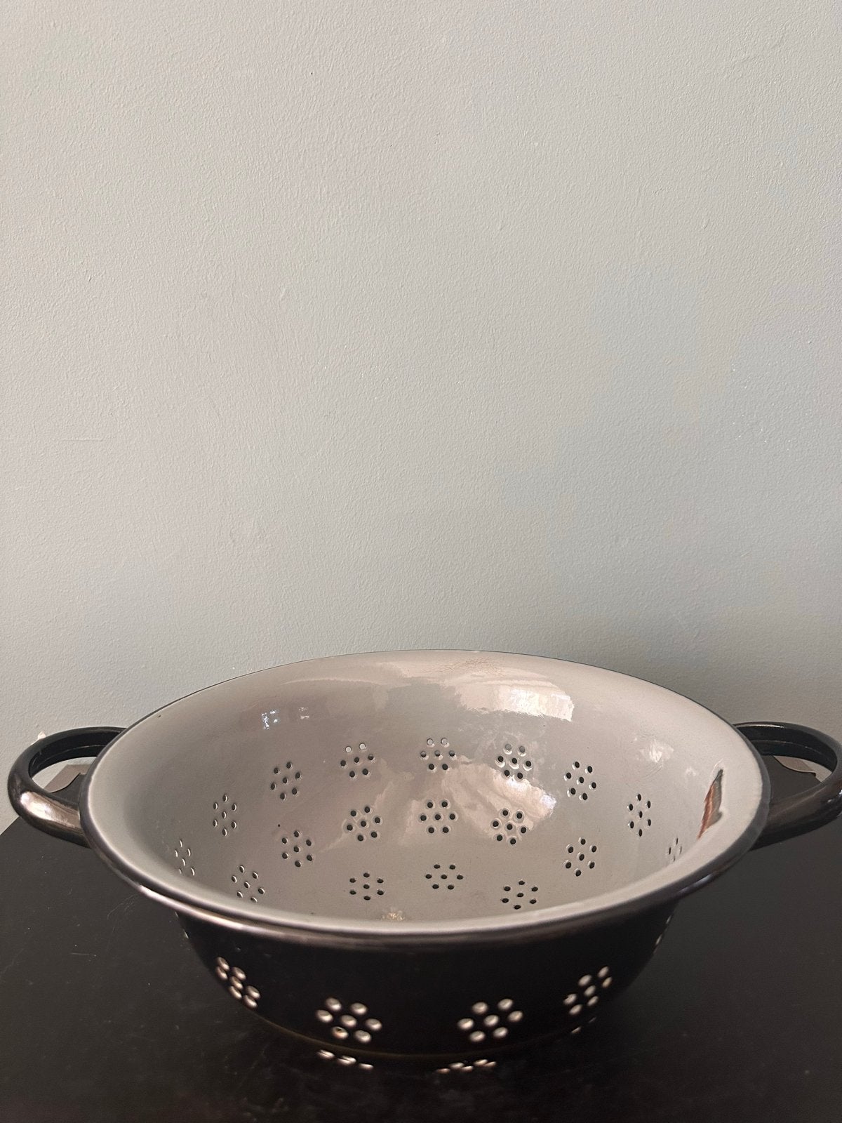 Vintage Emaille Vergiet Zwart met Gouden Rand, Ophalen of Verzenden