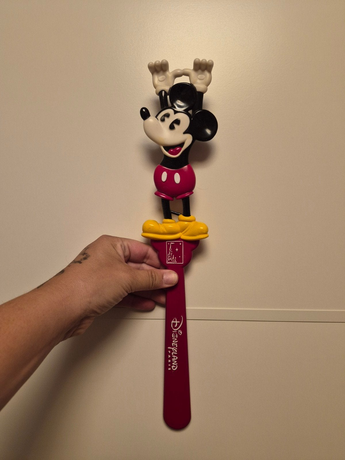 vintage Mickey Mouse rugkrabber, Ophalen of Verzenden, Mickey Mouse, Zo goed als nieuw, Beeldje of Figuurtje