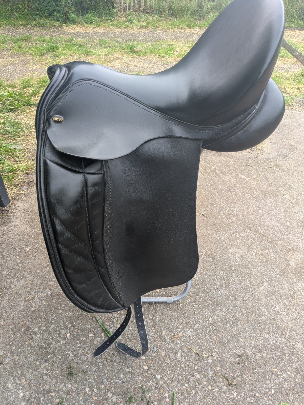 Fryso Legacy zadel 17,5 inch, Dieren en Toebehoren, L (17.5 inch), Gebruikt, Fryso, Dressuur