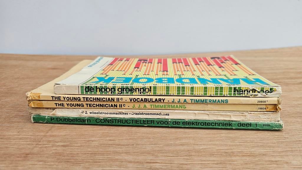 Set elektrotechniek studieboeken (UTO, constructieleer, ...), Boeken, Ophalen of Verzenden, Gelezen