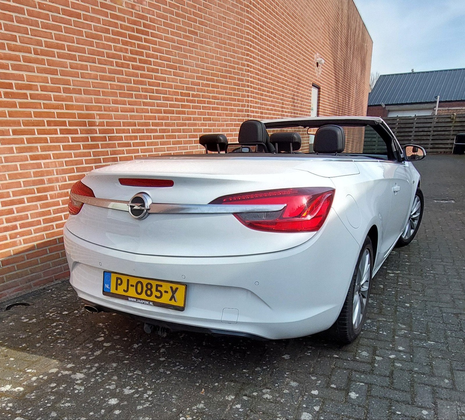 Opel Cascada 1.4 Turbo| Luxe Cabrio| 2014| Trekhaak| 130 dKM, Achterwielaandrijving, 1250 kg, 4 cilinders, Cabriolet