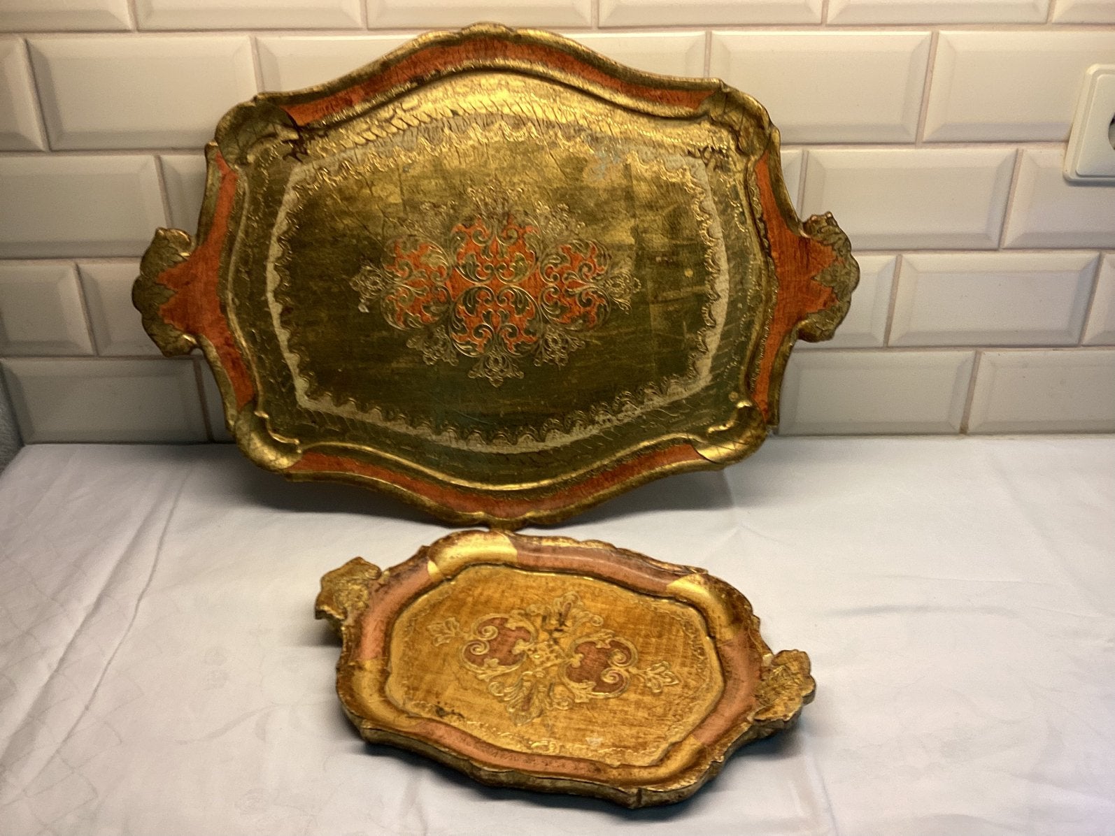 Retro. 2x Florentijns Dienblad. Italië. Hout. Pr.p.st.vanaf., Huis en Inrichting, Woonaccessoires | Dienbladen, Ophalen of Verzenden