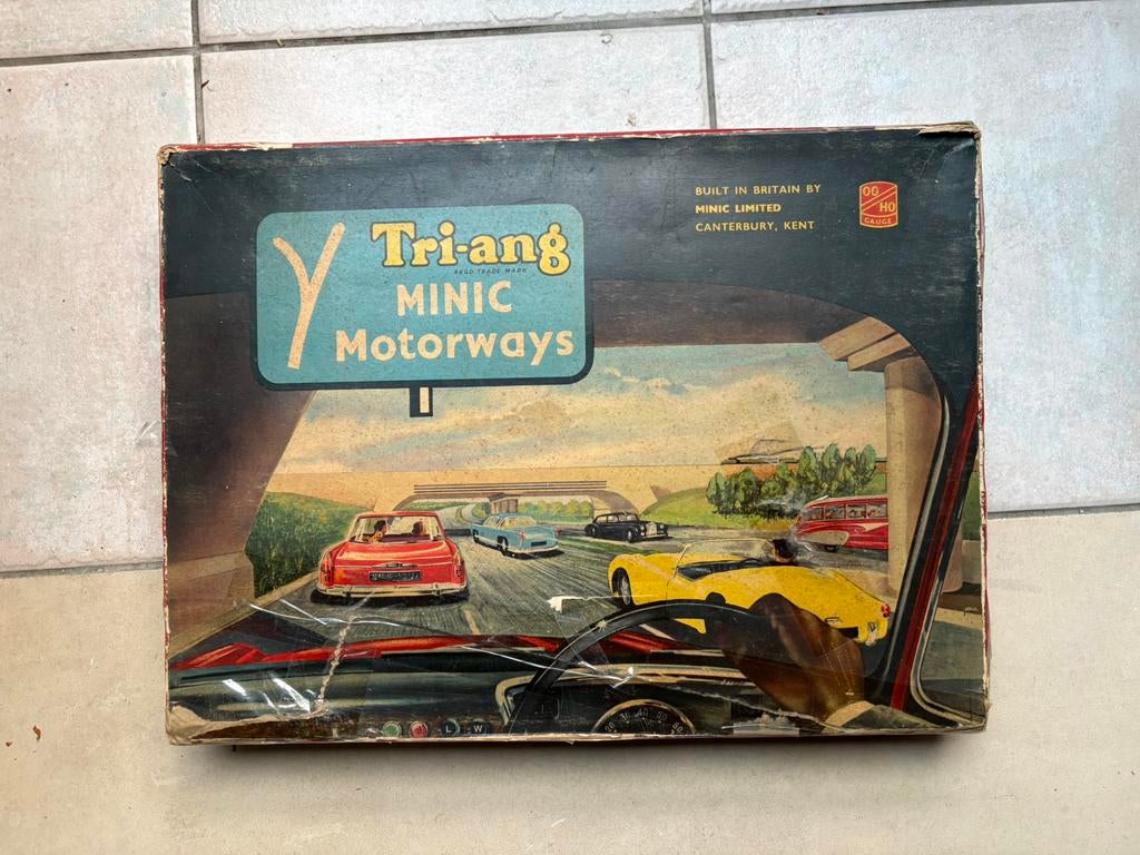 Tri ang minic motorways (mercedes en rolls royce) zeldzaam, Ophalen of Verzenden