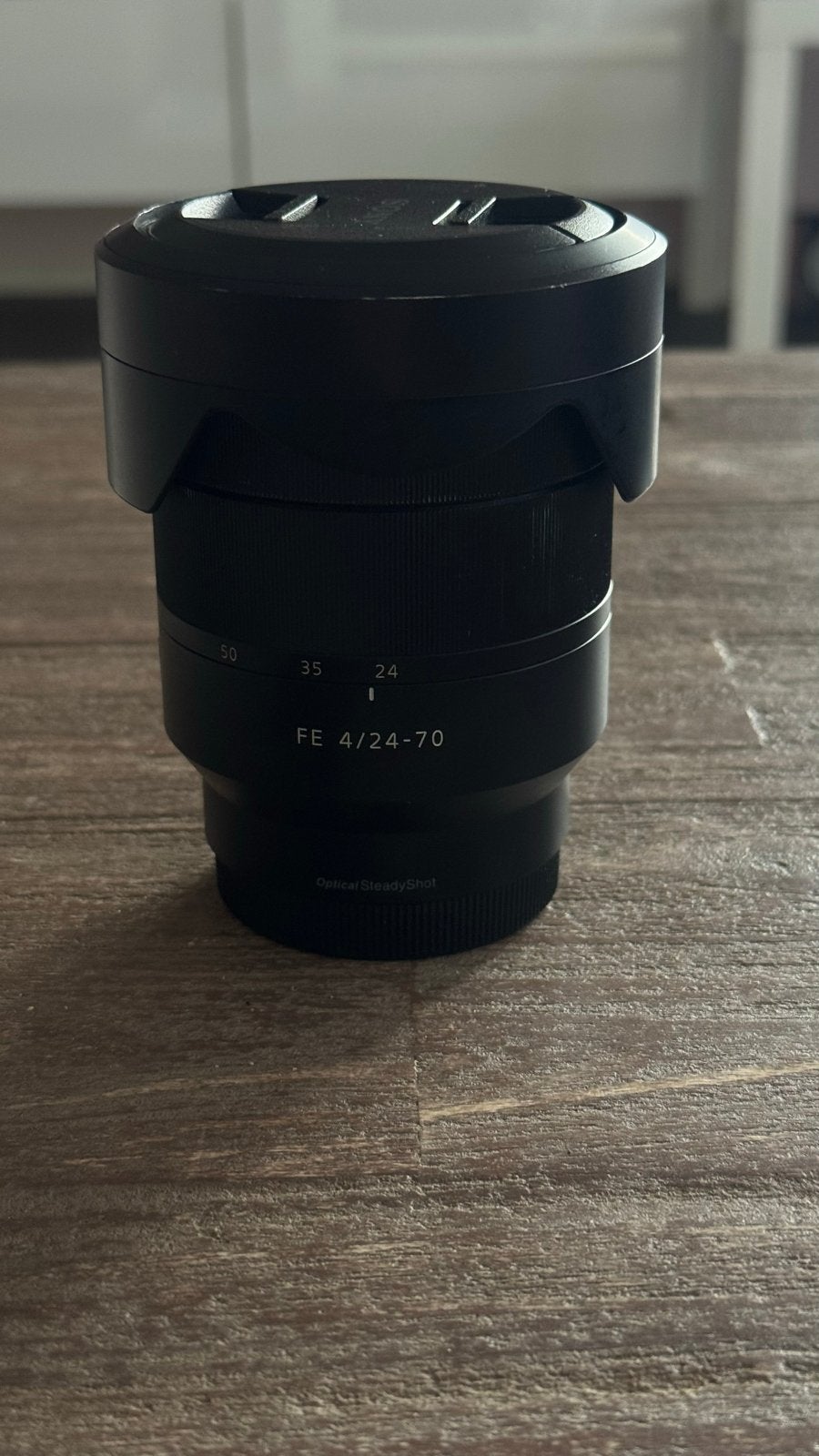 ZEISS Vario-Tessar T* FE 24-70mm f/4 ZA OSS Lens Sony E, Ophalen of Verzenden, Zo goed als nieuw, Standaardlens, Zoom