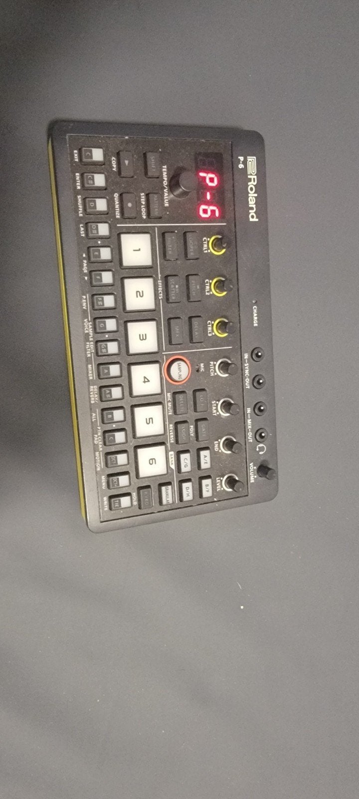 Roland P-6 Compact Sampler en Sequencer, Muziek en Instrumenten, Gebruikt, Roland, Met midi-aansluiting, Overige aantallen