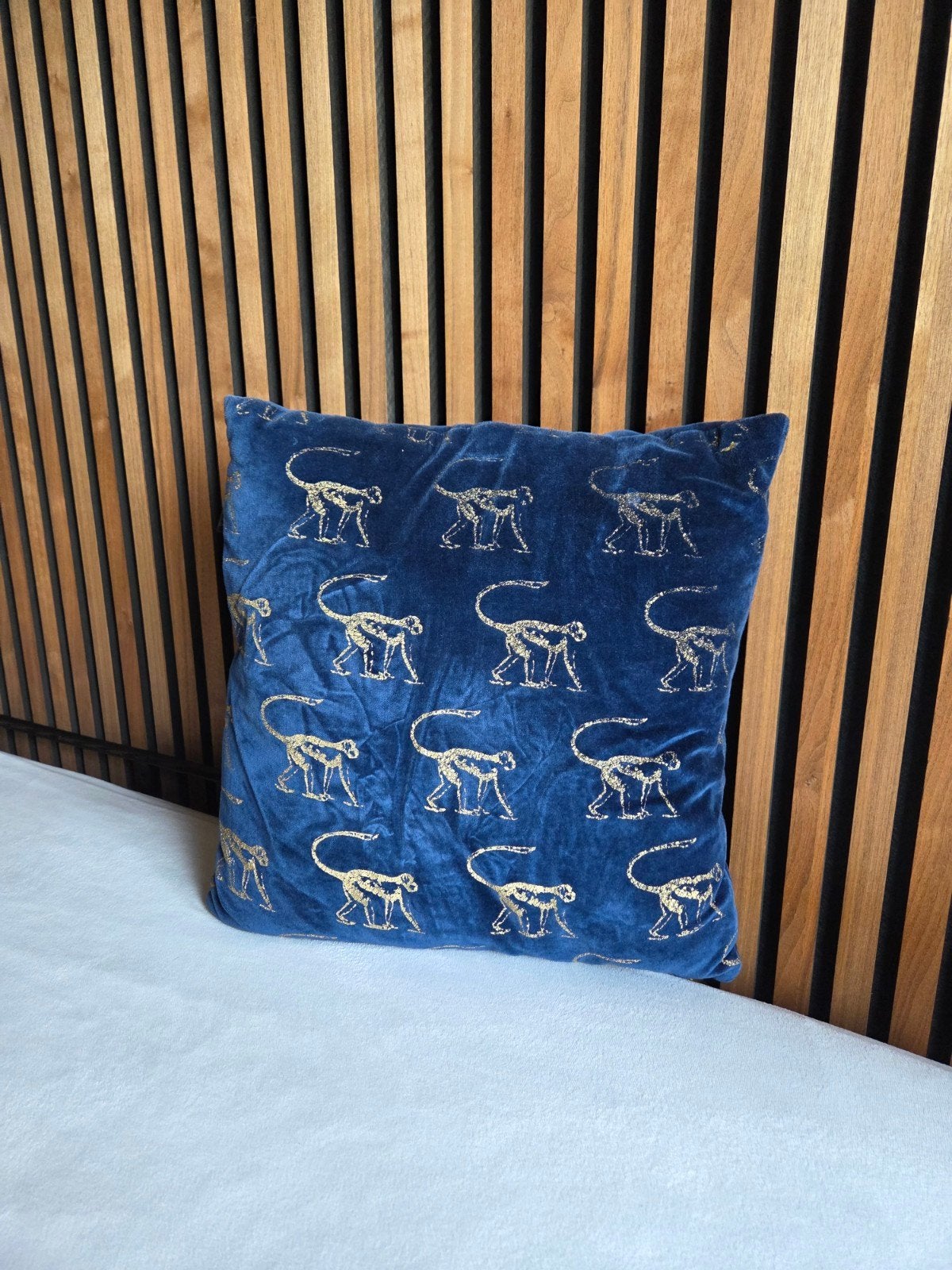 Kaat Amsterdam sierkussen met apenprint, Ophalen, Blauw, Inclusief binnenkussen, Vierkant
