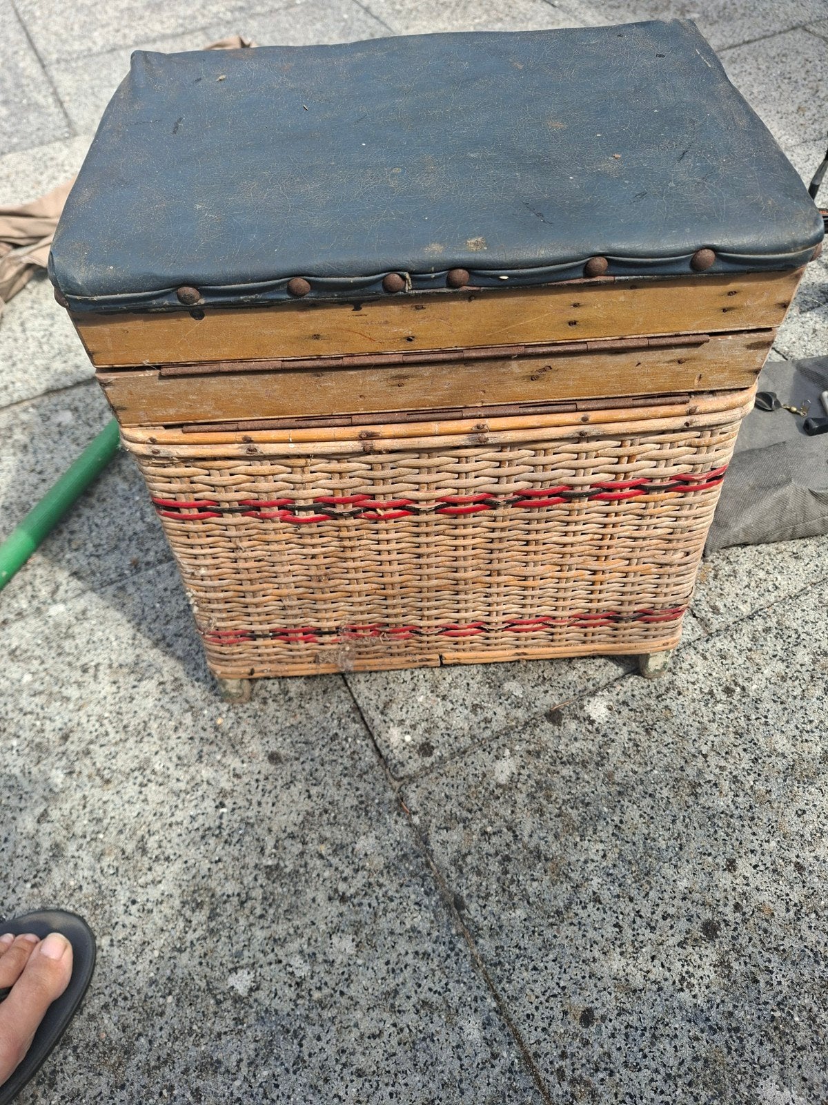 Vintage viskoffer / bankje met inhoud, Ophalen, Gebruikt, Koffer of Tas