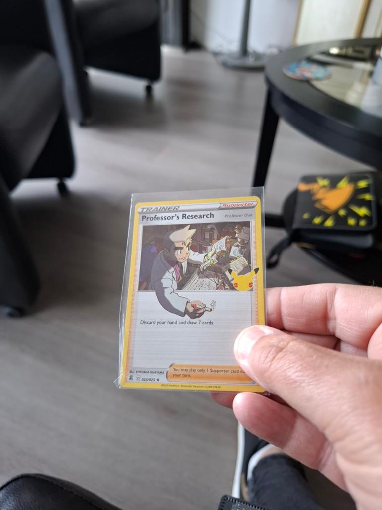 Pokémon Kaart: Professor's Research (Professor Oak), Ophalen of Verzenden, Zo goed als nieuw, Losse kaart