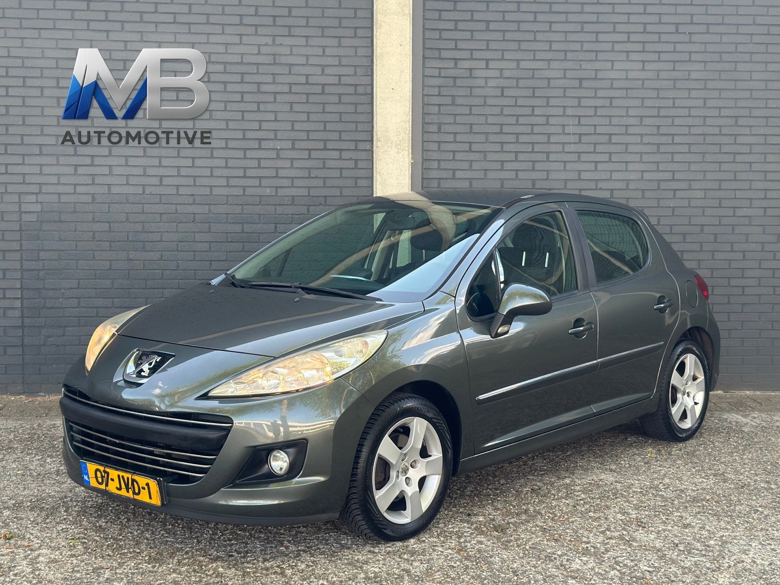 Peugeot 207 1.6 VTI 16V 5DRS 2009 Grijs, Auto's, Voorwielaandrijving, Origineel Nederlands, Bedrijf, Handgeschakeld