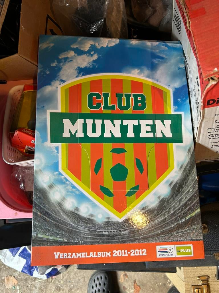 Clubmunten albums, Ophalen of Verzenden, Zo goed als nieuw, Buitenlandse clubs, Boek of Tijdschrift