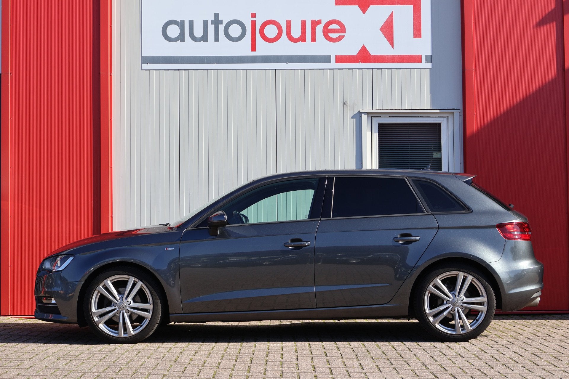 Audi A3 Sportback 1.6 TDI Ambition Pro Line (bj 2015), Auto's, Voorwielaandrijving, Gebruikt, 4 cilinders, Leder en Stof
